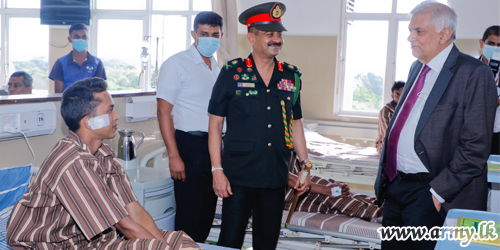 Hours After Taking Oath, Acting President Arrives at Colombo Army Hospital to See Injured Soldiers