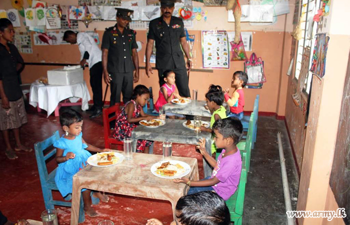 14 SLSR Troops Spend for a Free Meal to Pre school Kids