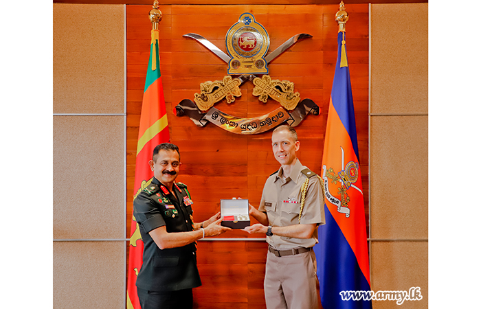 அமெரிக்க தூதரகத்தின் புதிய பாதுகாப்பு இணைப்பாளர் இராணுவ தளபதியை உத்தியோகபூர்வமாக சந்தித்தார்