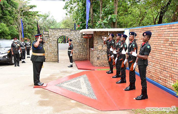 கிழக்கு முன்னரங்கு பராமரிப்பு பிரதேச தளபதி வழங்கல் படையலகுகளுக்கு விஜயம்  