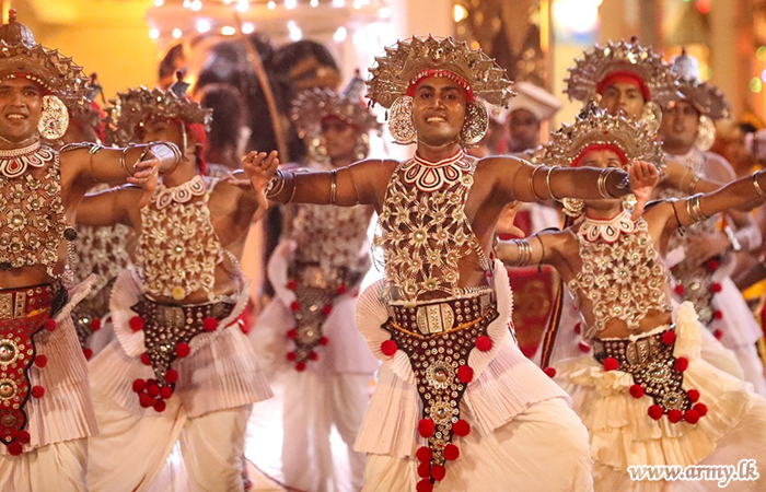 12 Division Troops Support Conduct of ‘Esala Perahera’ at Ruhunu Maha Kataragama Devalaya