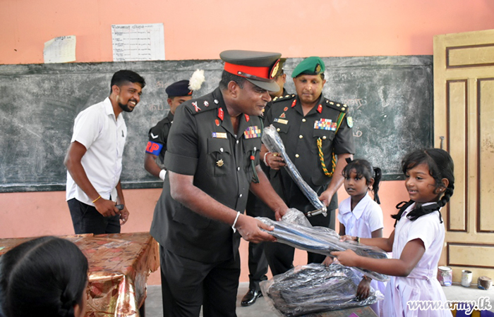 652 Brigade Troops with Sponsor's Support Donate School Bags