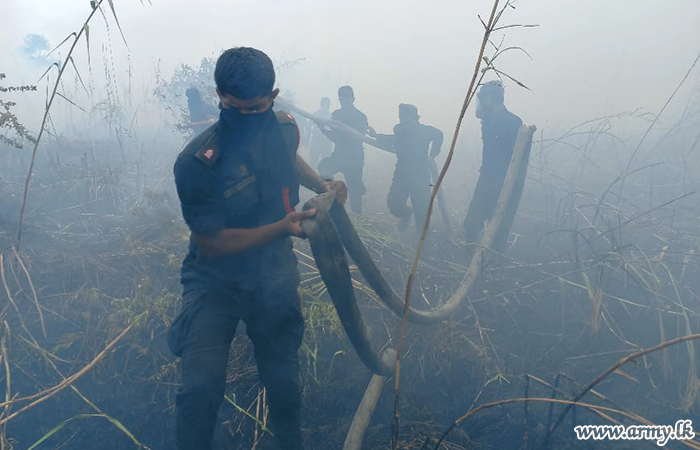 යුද්ධ හමුදා භටපිරිස් හදිසියේ ඇතිවු ගින්නක් මැඩපවත්වයි