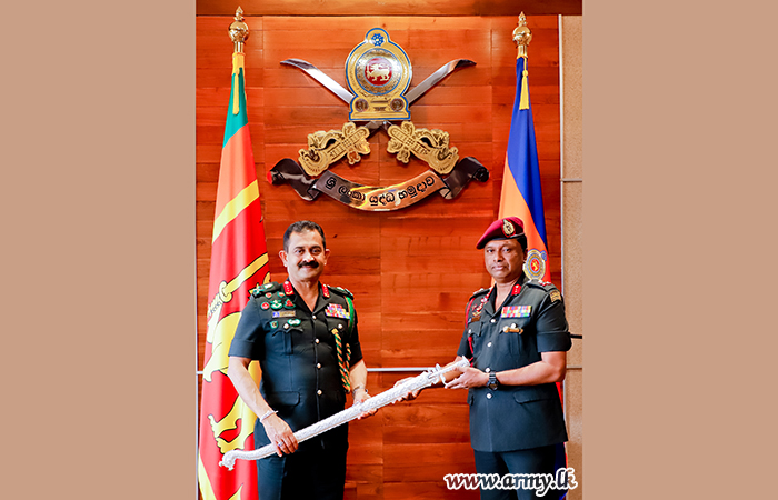 Newly-Promoted Major General Receives Symbols of Authority