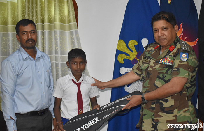 571 Brigade Gets Badminton Accessories to Kilinochchi Students 