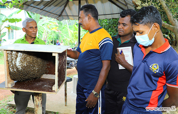 SLAVF Soldiers Learn about the ‘Beekeeping’ Industry