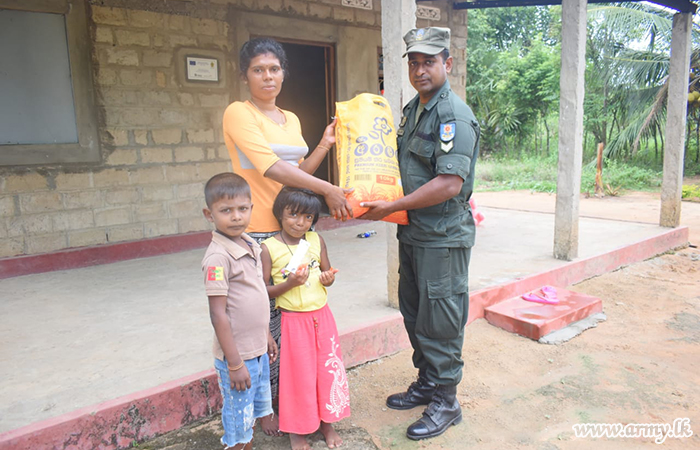 6 Gemunu Watch Troops Buy Dry Rations for Needy Families