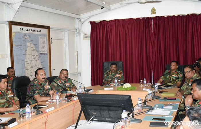 උපකරණ මාස්ටර් ජෙනරාල් සහ යුධෝපකරණ මාස්ටර් ජෙනරාල් ආරක්‍ෂක සේනා මූලස්ථානය - යාපනය සංචාරයක 