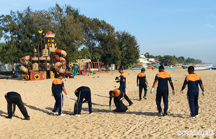 231 & 141 Brigade Troops Contribute to International Coastal Clean-up Day
