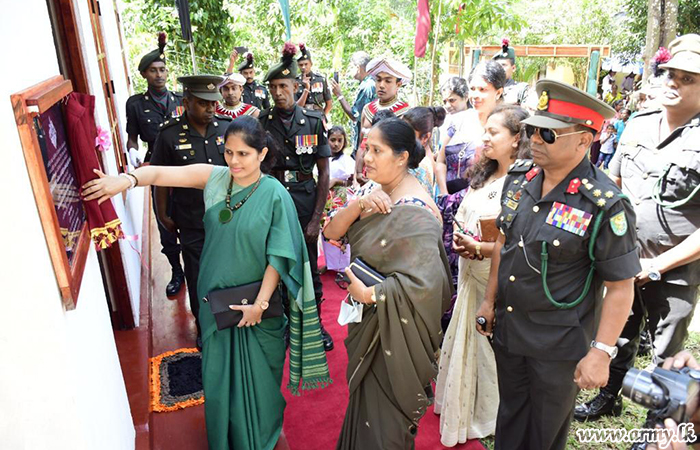 இயந்திரவியல் காலாட் படையணி தலைமையகத்தின் ஏற்பாட்டில் ஒரு சிப்பாய்க்கு புதிய வீடு 