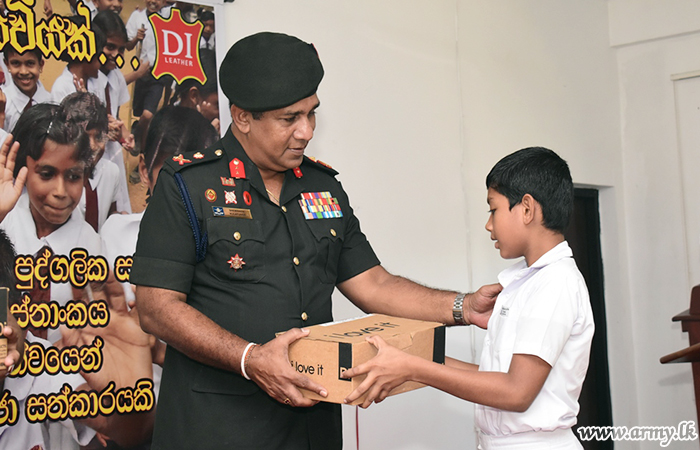 Dimbulagala Students Get Free School Shoes Thru Army Initiative 