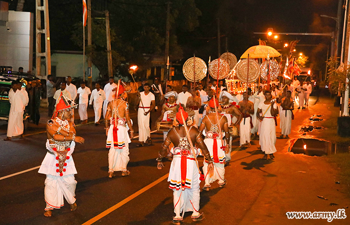 යාපනය, ශ්‍රී නාග විහාරස්ථානයේ කඨින චීවර පූජාව 51 වන සේනාංකයේ භටපිරිස්වල සහයෝගීතාවයෙන්