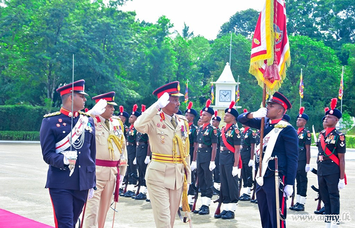 Gemunu Watch Greets Newly-Promoted Generals