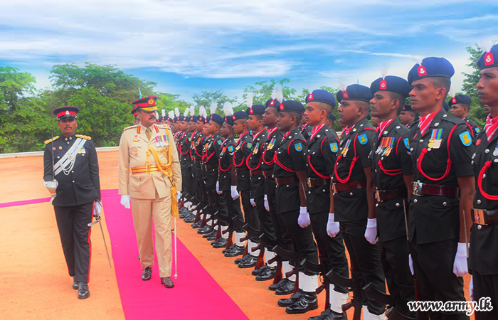නව ආරක්‍ෂක සේනා ආඥාපති - නැගෙනහිර රාජකාරි අරඹයි