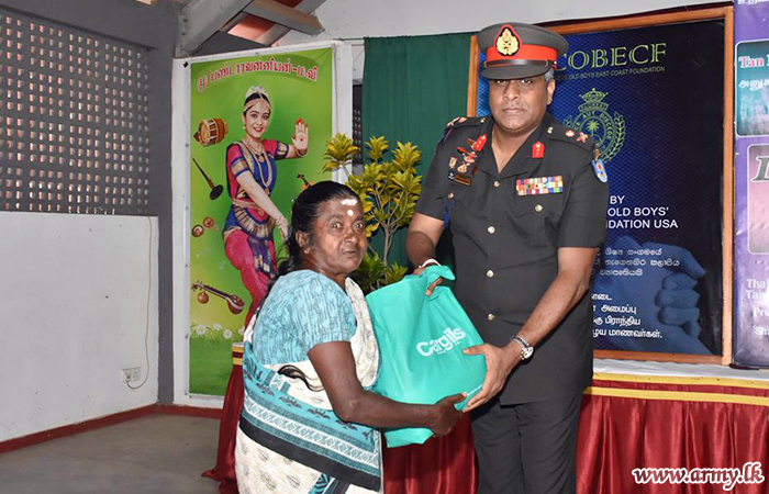 1900 Families in Muthiyankattu & Odddusudan Given South-sponsored Relief Packs