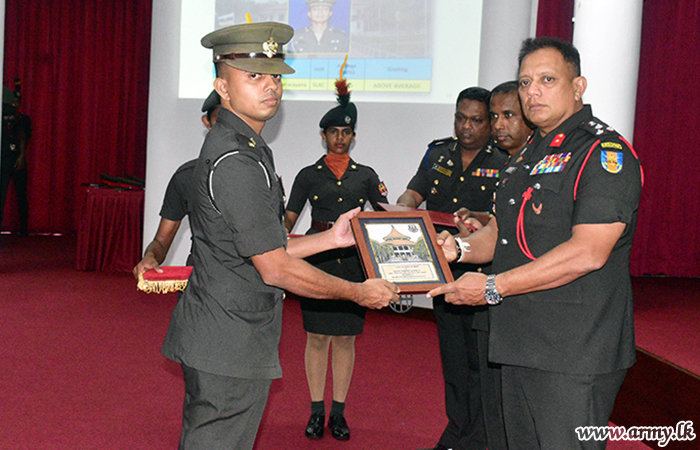 SCC & JCC Graduates at Army War College Receive Graduation