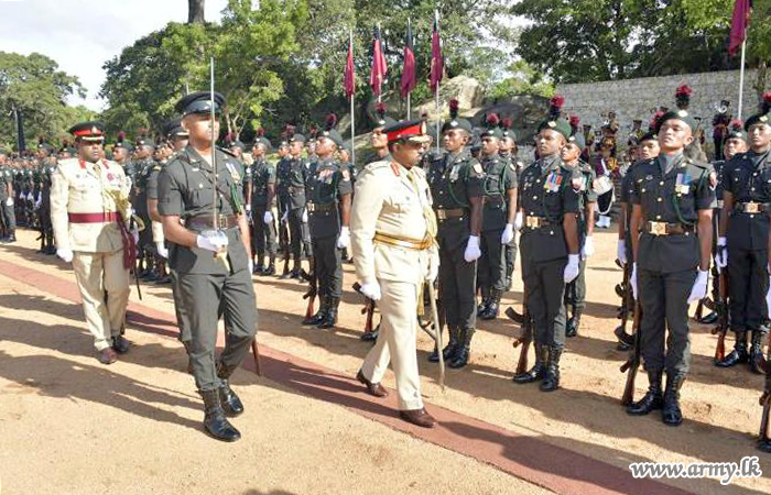 இயந்திரவியல் காலாட் படையணியின் ஓய்வு பெறும் சிரேஷ்ட அதிகாரிக்கு மரியாதை