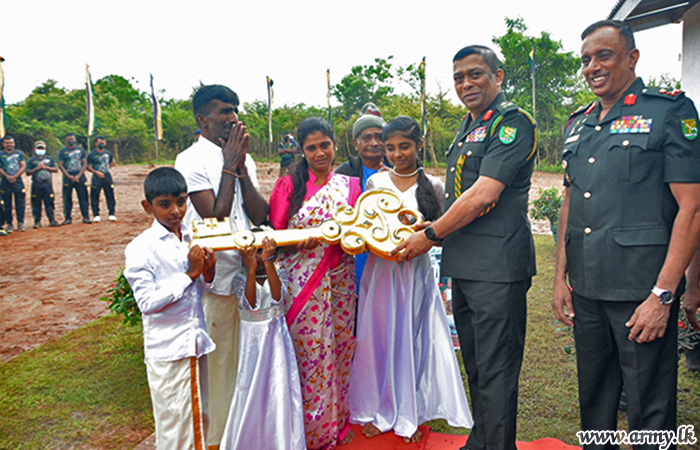 ආරක්‍ෂක සේනා මූලස්ථානය - වන්නි වෙතින් විවිධ ආර්ථික අපහසුතාවන් මධ්‍යයේ දිවිගෙවන පවුලක් වෙත නව නිවසක් ඉදිකර දෙයි