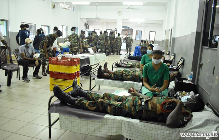 50 Troops Give Blood to Central Blood Bank
