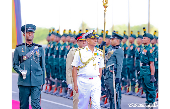 Chief of the Naval Staff of Indian Navy on Goodwill Tour Arrives at Army HQ