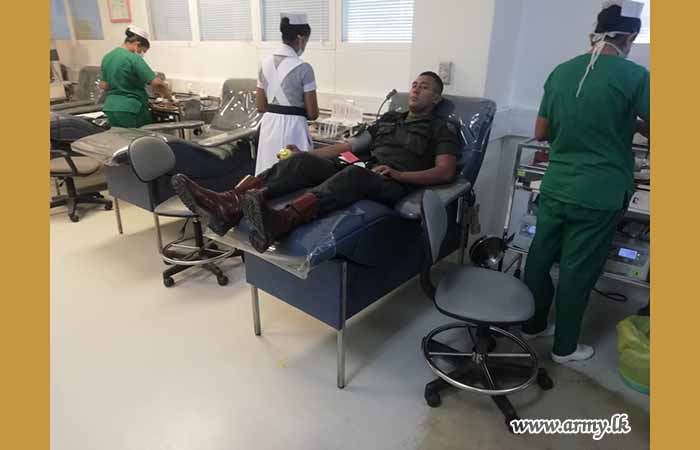 142 Infantry Brigade Troops Give Their Blood 