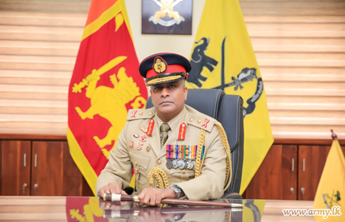 SLAVF New Commandant Assumes Duties