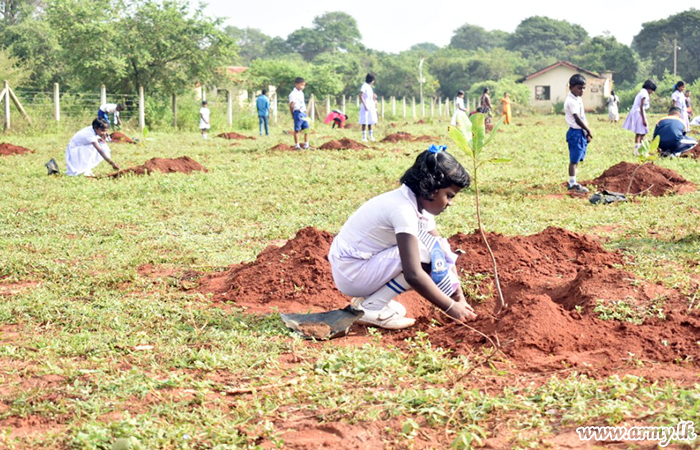 651 බලසේනාවේ භටපිරිස් මූලිකත්වයෙන් ප්‍රදේශයේ පාසලක් වෙනුවෙන් සමාජ සත්කාරක වැඩසටහනක්