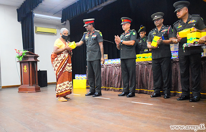 56 Division HQ Troops Contribute to Distribution of Milk Powder Packets in Vavuniya 