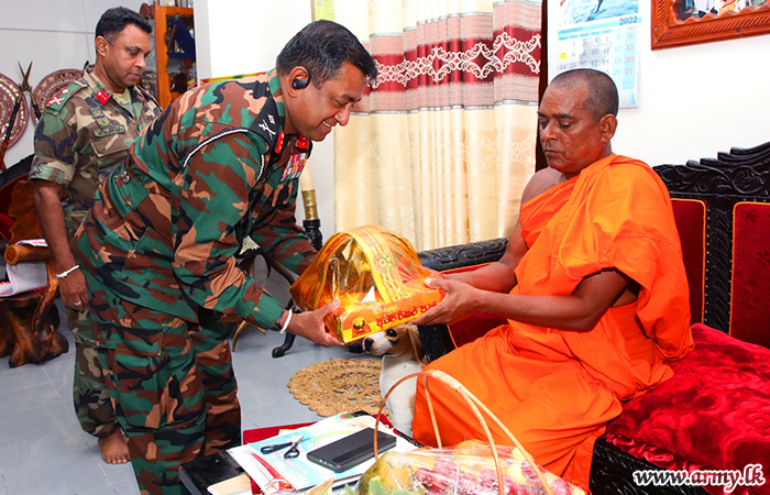 Jaffna Commander has Audience with Religious Dignitaries in Jaffna