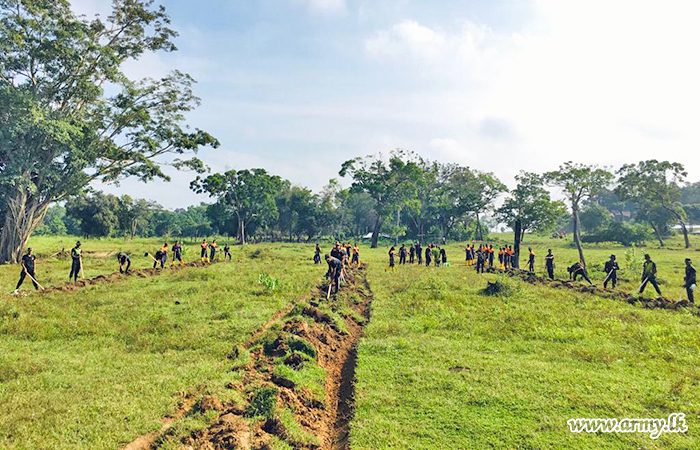 121 වන බලසේනාවේ භටපිරිස්හී මූලිකත්වයෙන් යාල අභයභූමිය තුළ පැළ 60,000 ක් රෝපණය කෙරේ