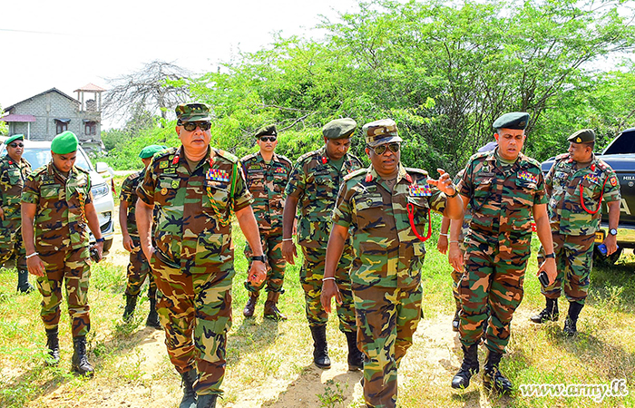 SFHQ Central Commander Undertakes Visits in 12 Infantry Division Area