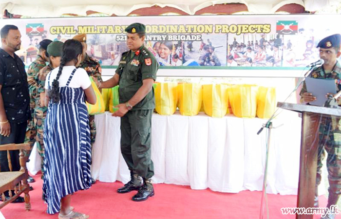 යුද්ධ හමුදාවේ සම්බන්ධීකරණයෙන් යාපනයේ ගැබිනි මව්වරුන්ට වියළි ආහාර සලාක පාර්සල් පරිත්‍යාගයක්