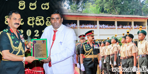 Commander's Alma Mater in Matale Extends Warm Reception & Felicitates Army Chief 