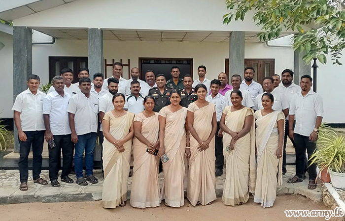 මන්නාරම භටපිරිස් සහ බලප්‍රදේශ‍යේ ග්‍රාම නිලධාරීන් අතර අන්‍යෝන්‍ය සුහදත්වය වර්ධනය කිරිමේ වැඩසටහනක්