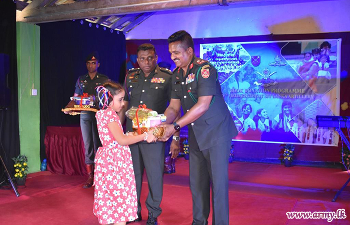 ආරක්‍ෂක සේනා මූලස්ථානය - බටහිර මූලිකත්වයෙන් පාසල් උපකරණ පරිත්‍යාගයක්