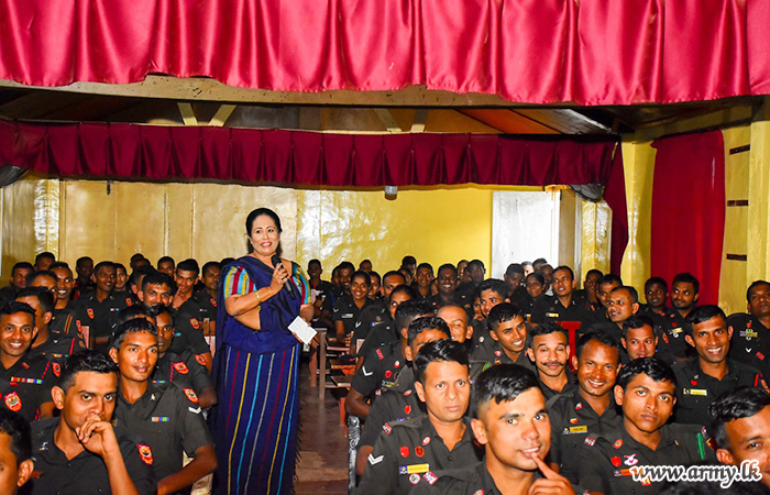 Central Troops Educated by Expert Psychology Counsellor