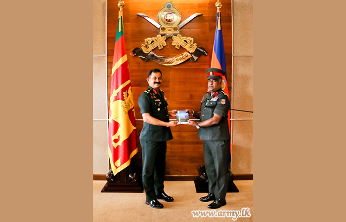‘Story of the World’ on Geopolitical Issues Presented to Army Chief