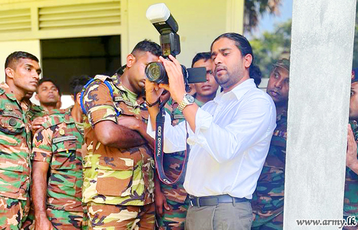 55 Division Troops Learn More about Professional Photography