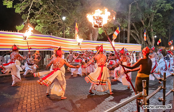 Commemorative Spectacle, 'Janaraja Perahera ' in Kandy Attracts Crowds