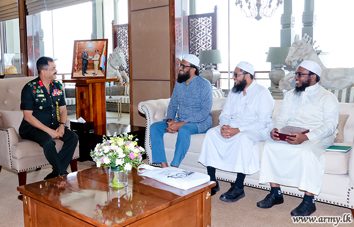 Islamic Jamiyyathul Ulama Executives Present Centenary Copy to Army Chief