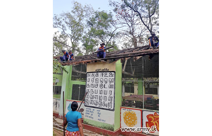 ATS Troops Renovate School Roof with Parents