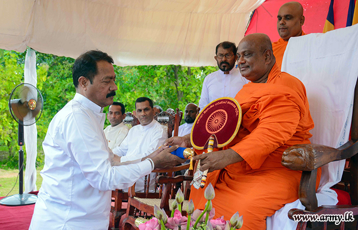 East Commander & Senior Officers Honoured by Sri Lanka Amarapura Mulavanshika Maha Nikaya