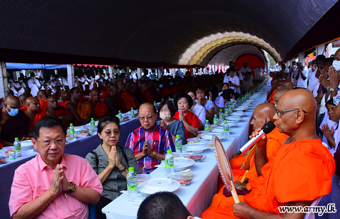 SFHQ-Central Troops Support Mammoth Alms-giving Project at Bandarawela