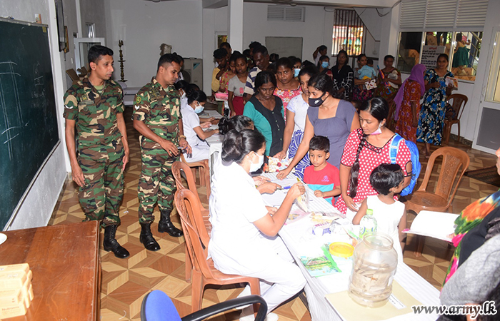 7 GW Troops Organize Maternal & Child Clinic at Kelaniya