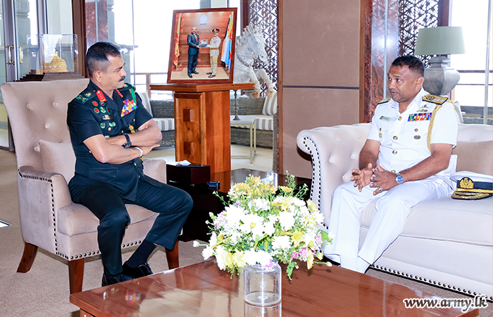 Director General at Coast Guard Exchanges Views with Army Chief