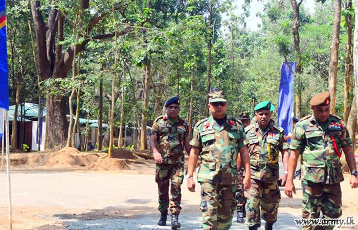 11 Division’s GOC Pays Formal Visit to 4 SLLI