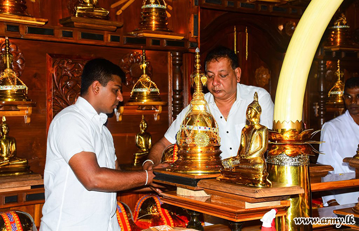 Central Troops Assist Conduct of 'Pinkam' at Haldummulla Temple