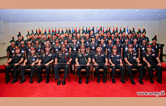First Group of Army Women De-miners Receive Insignia from Army Chief