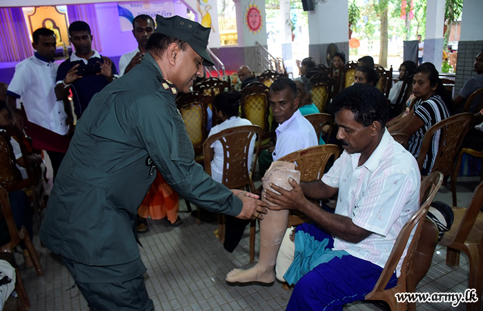 Air Mobile Brigade with Rotarians Distributes Spectacles, Artificial Limbs & Medicines
