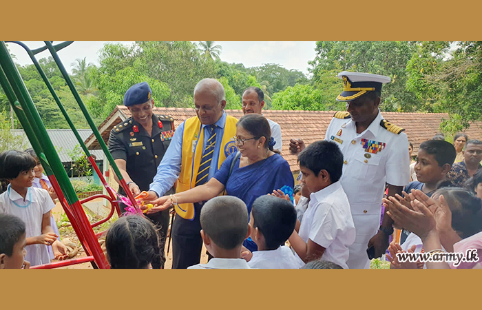 West Troops Together with Lions Club Renovate School Buildings & Playground